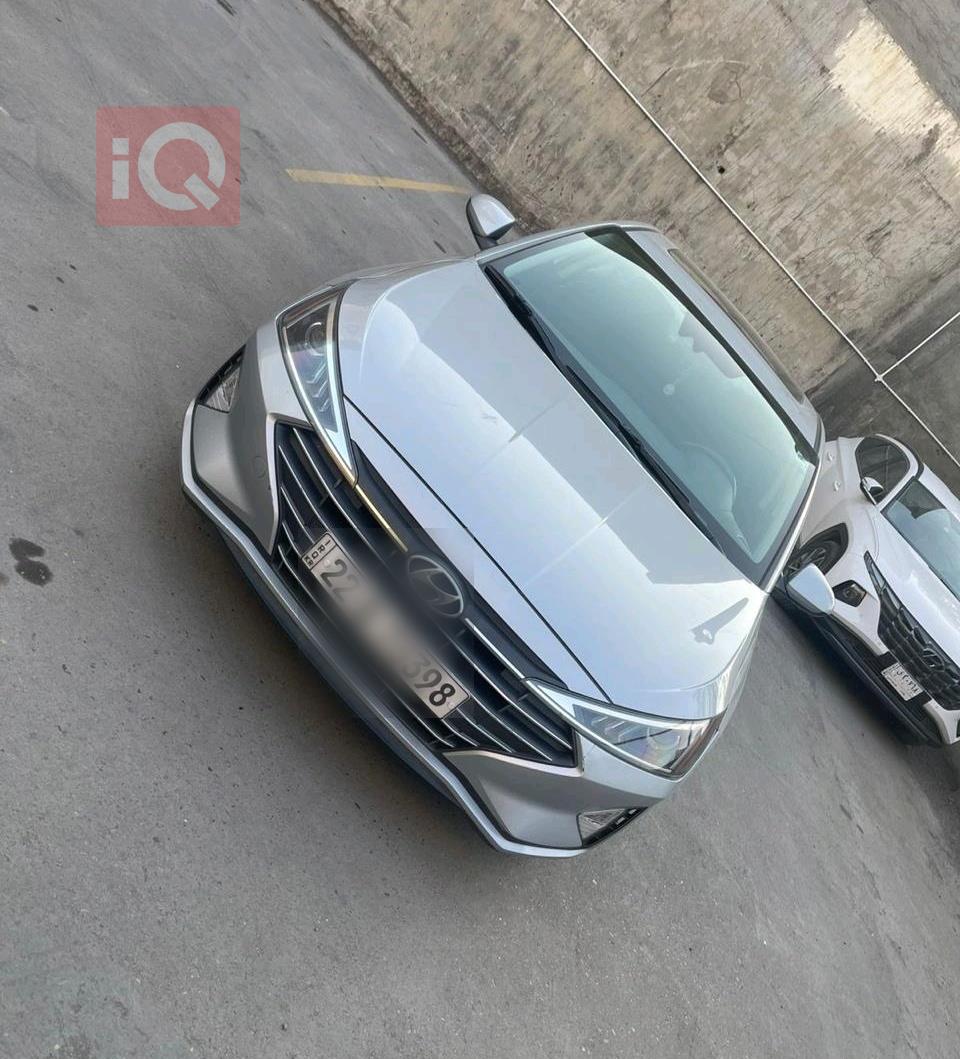 هیۆندای ئەلەنترا